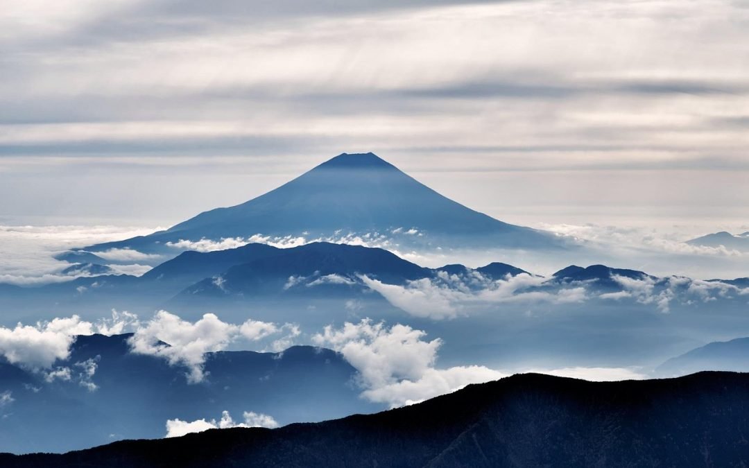 Japan Cruise Guide 2025: Best Routes, Ports & Travel Tips
