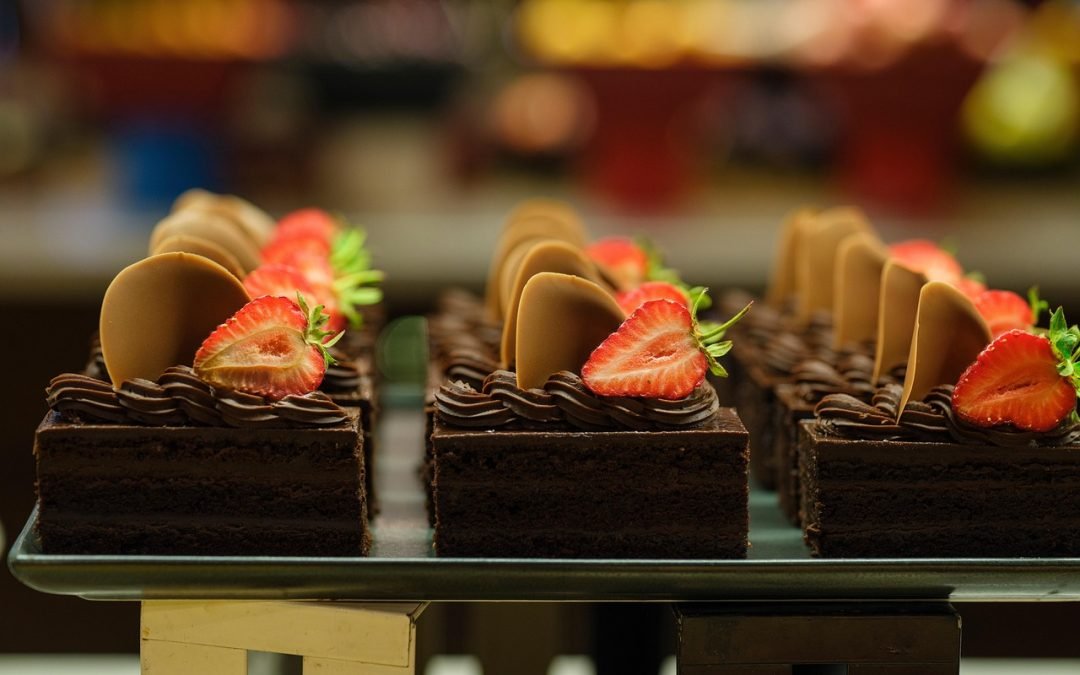 Cruise Food Guide 2025: Dining at Sea Explained