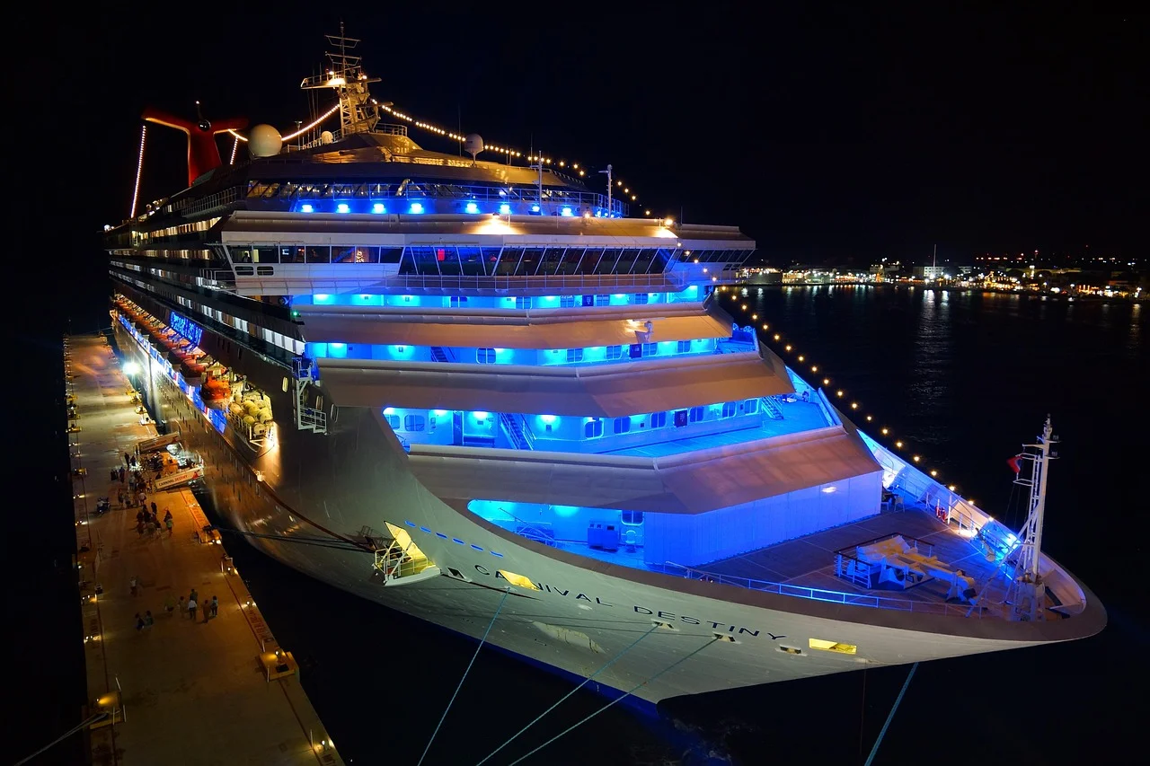 Phuket Cruise Port Guide: Things to Do, See & Eat